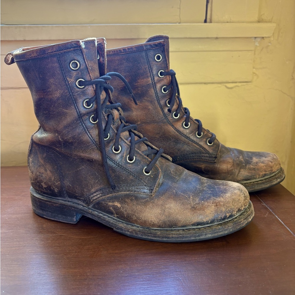 Frye Veronica Combat Boots Women’s Size 8 Brown